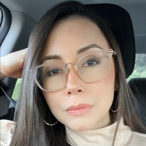 Meet your Posher, Mila